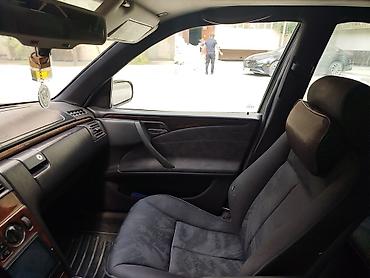 mersedes c 230: Mercedes-Benz 230: 2.3 l | 1995 il Sedan — 9