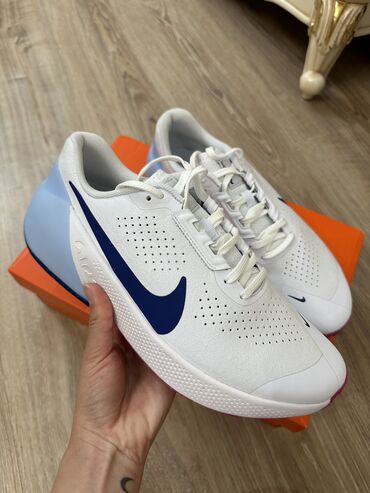 крассовки найк: Продаются новые мужские кроссовки Nike Размер 42, US 8,5 Цена 6500