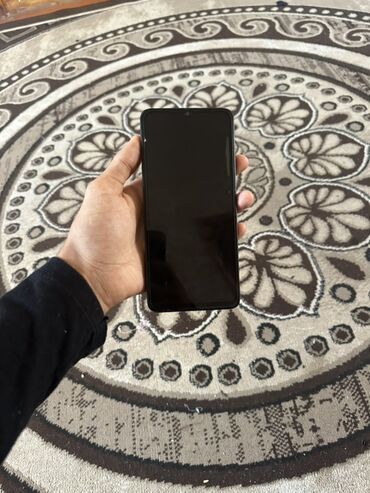 gəncə ikinci əl soyuducu: Poco C65, 256 GB, rəng - Qara, Sensor