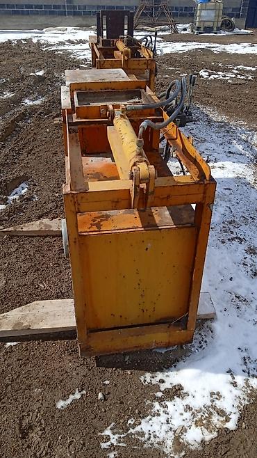 Другое оборудование для производства стройматериалов: Гидравлический вибропресс-станок для производства бетонных блоков — 7