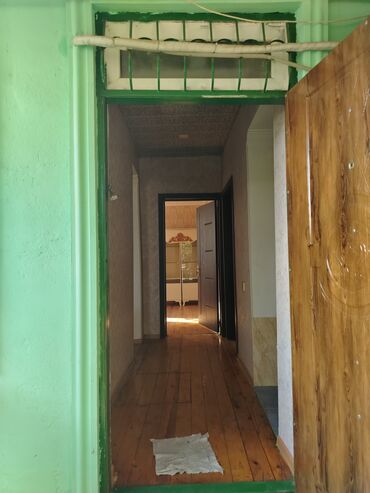 Köhnə tikili: 2 otaqlı ev interyeri - Geniş və işıqlı otaqlar: Hündür tavan, böyük — 16