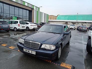 bmw m3 e92: Mercedes-Benz C-Class: 0.8 l | 1998 il Sedan — 1
