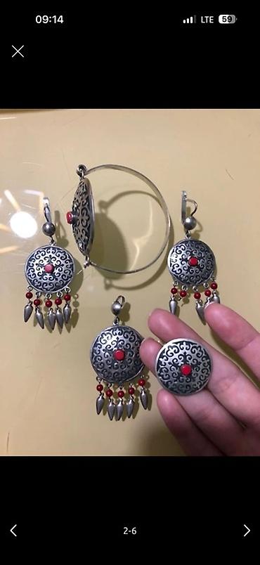 серебряный комплект с красными камнями: Продаю серебряные комплект украшений в этническом стиле: браслет — 2