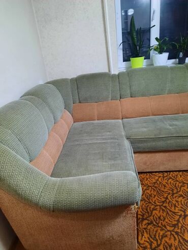 Другая мебель: Диван-кровать, цвет - Зеленый, Б/у