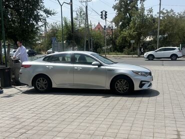 ижара машине: Аренда на час только на час Серебристый седан Kia Optima с современным