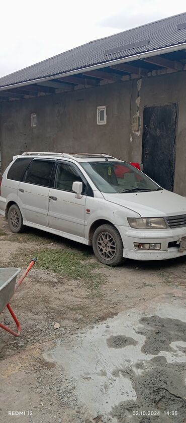 Mitsubishi: Mitsubishi Chariot: 1999 г., 2.4 л, Автомат, Бензин, Минивэн