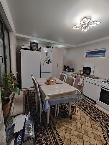 Продажа коттеджей и домов: Дом с двором и крытым навесом/верандой. - Кирпичный забор и — 5