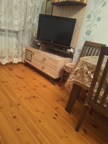 5 15 taxta qiymeti 2023: Qonaq otağı mebel dəsti - Rəng və material: açıq palıd tonlarında