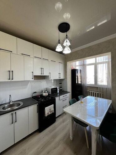 бишкек квартира купить: 3 комнаты, 82 м², 106 серия, 8 этаж, Евроремонт