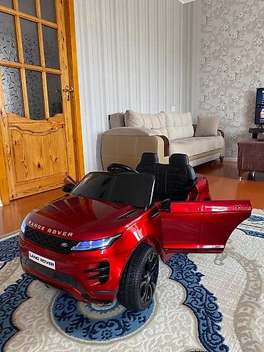 hello kitty oyuncaq: Uşaq elektrik maşını – Range Rover üslubunda, qırmızı rəng — 1