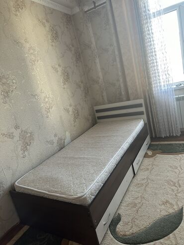 диван кровать односпальная: Бир кишилик Керебет, Колдонулган
