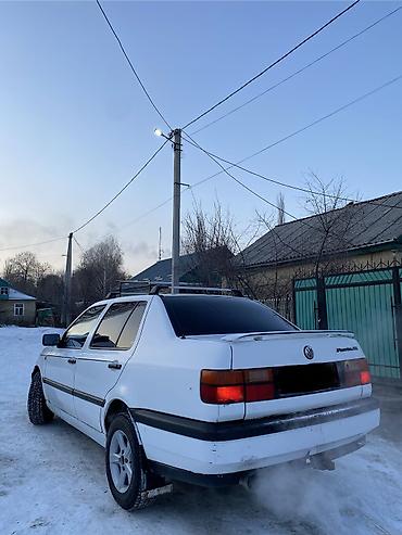 Volkswagen: Volkswagen Vento: 1992 г., 1.8 л, Механика, Бензин, Седан at lalafo.kg — 5 Volkswagen: Volkswagen Vento: 1992 г., 1.8 л, Механика, Бензин, Седан — 5