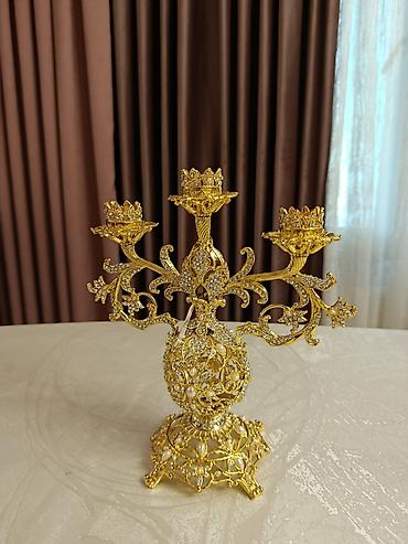 Barokko üslublu üçşamlı şamdan - Material: qızılı rəngli metal