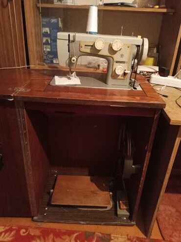 промышленная швейная машинка: Швейная машина Полуавтомат