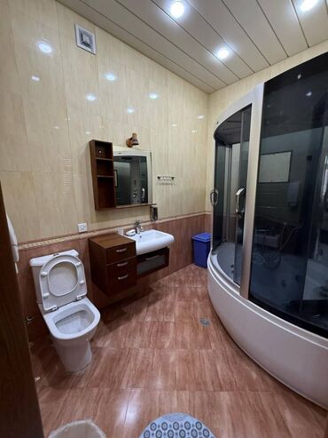 Uzunmüddətli kirayə mənzillər: Tarqovıda 3 otaqlı 10 cu mərtəbə yeni tikili kirayə verilir. 1600 AZN -da lalafo.az — 6 Uzunmüddətli kirayə mənzillər: Tarqovıda 3 otaqlı 10 cu mərtəbə yeni tikili kirayə verilir. 1600 AZN — 6