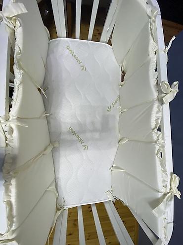 ortopedik yastık: Oğlan və qız üçün, İşlənmiş, Yumru, Beşik, Dəst ilə, Matras ilə, Yellənmə mexanizmi ilə — 1
