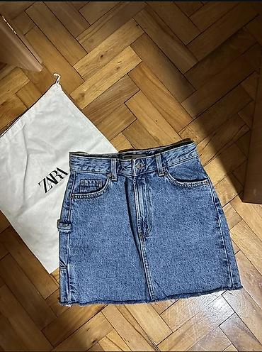 Suknje: ZARA teksas mini suknja, klasičan plavi denim. Model visokog struka sa — 1