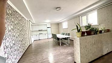 Үйлөрдү ижарага берүү: 280 м², 6 бөлмө, Жаныбарлар менен болот — 7