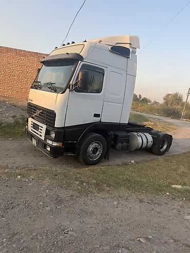 манипулятор сатуу: Сүйрөгүч, Volvo, Прицепсиз — 4