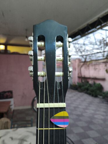 Klassik gitaralar: Salam gitar satılır isdifadə olunmur deyə satilir ancaq qutunun içində -da lalafo.az — 6 Klassik gitaralar: Salam gitar satılır isdifadə olunmur deyə satilir ancaq qutunun içində — 6