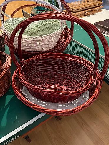 Корзины: Имеется разные корзины, разного размера и дизайна По ценам писать на — 7