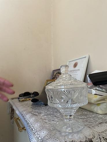 Bir cut qend qabi. ikisi birlikde 14 azn. tek 7azn. Şüşə qab –