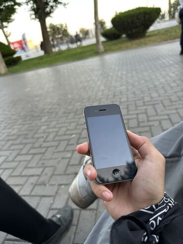 099 ile nomreler: IPhone 4, 16 GB, Qara, Zəmanət, Sənədlərlə