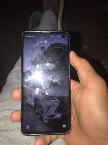 продаю телефон самсунг: Samsung Galaxy S10, түсү - Кара, 2 SIM
