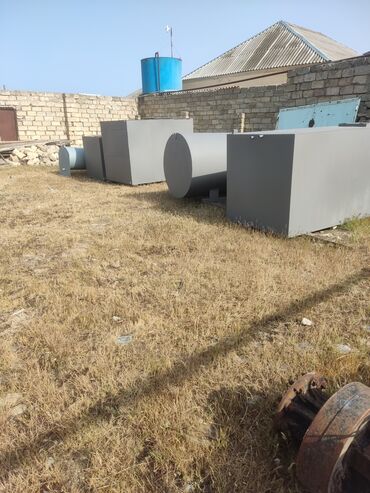 dəmir cənlər: Bak, Metal, 1000 l l, İşlənmiş, Ünvandan götürmə, Ödənişli çatdırılma