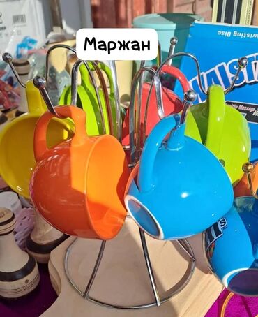 халаты для келинок: Набор товаров: 1) Подставка для кружек с крючками + яркие