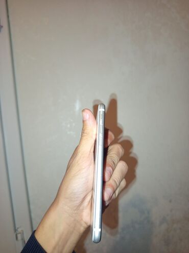 Apple iPhone: IPhone SE 2020, 128 GB, Ağ — 5