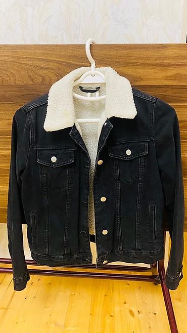 kisi geyim: Stradivarius cins pencək, içi isti, S razmer Qara rəngli cins — 1
