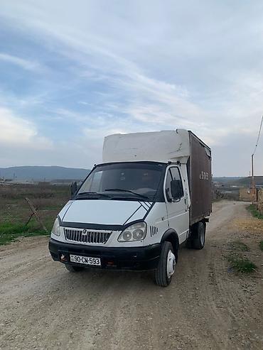 balaca moto: Yükdaşıma üçün qapalı kuzovlu kiçik tonnajlı yük maşını Hec bir — 1