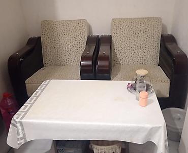islenmis kreslo: Stol, 2 kreslo birlikdə 120 azn satılır . Kreslolar açılır, bazası da — 1