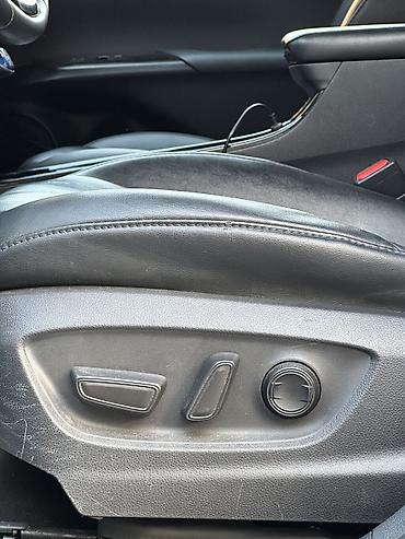 Toyota: Toyota Prius: 2020 г., 1.8 л, Автомат, Гибрид, Хэтчбэк — 13