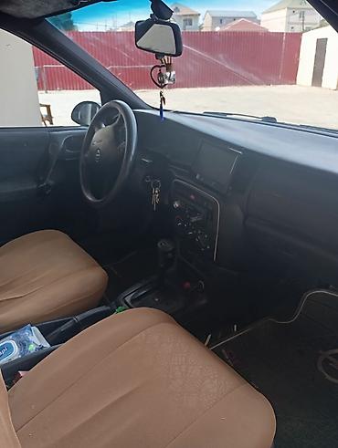 e90 aksesuar: Opel Vectra: 1.8 l | 1997 il 600560 km Sedan — 2