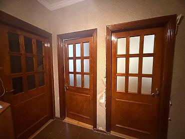 Taxta otaq qapıları – şüşəli model 4 qapı bir yerdə 80 azn - Material lalafo.az -da Taxta otaq qapıları – şüşəli model 4 qapı bir yerdə 80 azn - Material