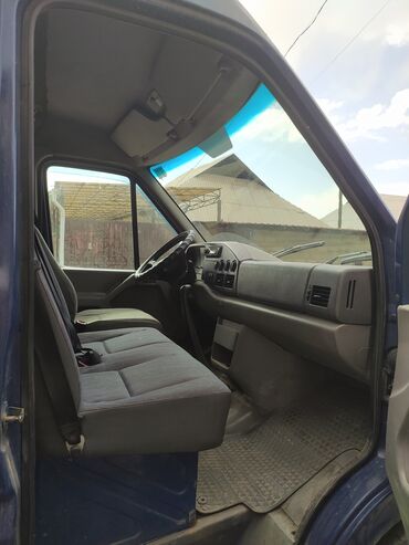Volkswagen: Volkswagen : 2005 г., 2.5 л, Механика, Дизель, Фургон