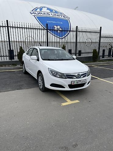 BYD: BYD E5: 2019 г., Седан — 1