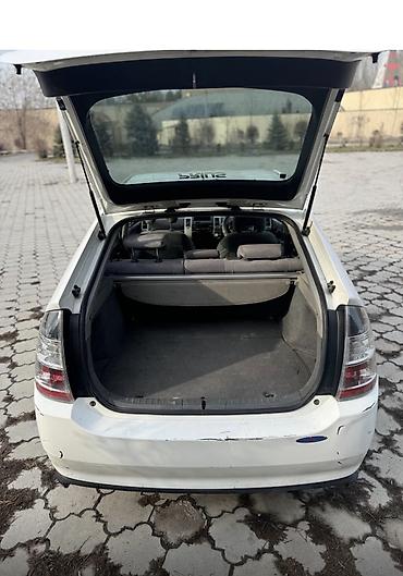 Toyota: Toyota Ist: 2004 г., Гибрид, Хэтчбэк — 7