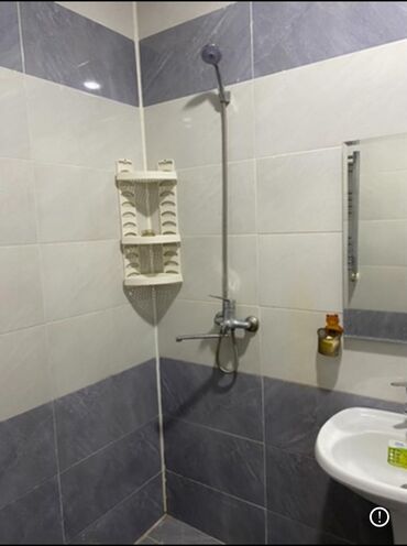 аренда помещений под кафе бар: Ev Masazırdadır yerləşir. Evdə istilik sistemi, su, qaz, internet var