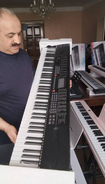 Qazanlar: Təzədir. Təp -təzə. Piano kursuna başlayanlar üçün, Piano müəllimləri