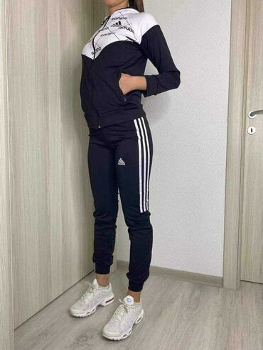 Gornji i donji deo: Novi model sportskih kostima dostupan u veličinama M, L, XL i 2XL — 7