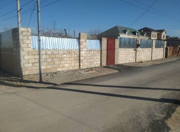 mehdiabadda torpaq satılır: 4 otaqlı, 1 kv. m, Təmirsiz