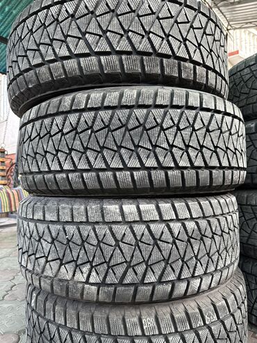 Шины: Шины 265 / 60 / R 18, Зима, Б/у, Комплект, Внедорожные (АТ/МТ), Bridgestone