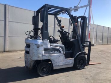 Погрузчики: Погрузчик — 3