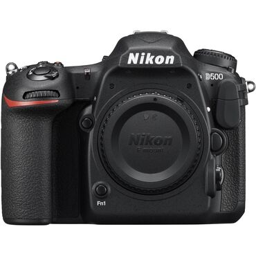 Фотоаппараты: Продаю профессиональный фотоаппарат Nikon D500 тушку с дополнительным