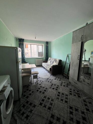 купить комнату с балконом: 19 кв. м, Эмереги менен