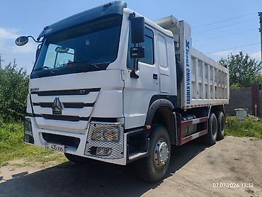 Самосвал HOWO (CNHTC/Sinotruk), 6x4 Кузов: - Стальной самосвальный