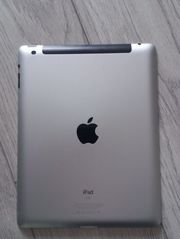 Apple iPad: IPad 3 64GB planşeti. bloka düşüb kodu unutmuşam. zaryadka yoxdu